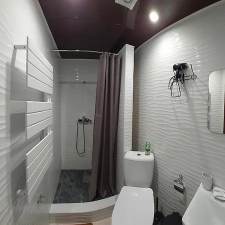 Hotel коло гір