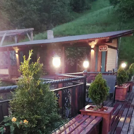 коло гір Hotel Kolochava