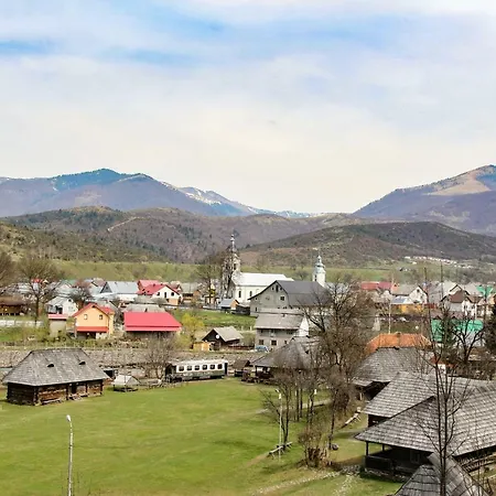 коло гір * Kolochava