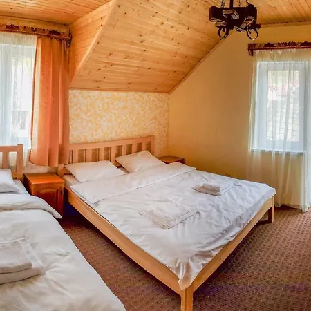 коло гір * Kolochava