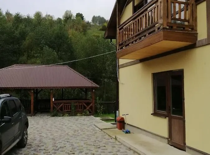 коло гір Hotel