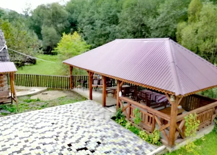 Hotel коло гір Kolochava