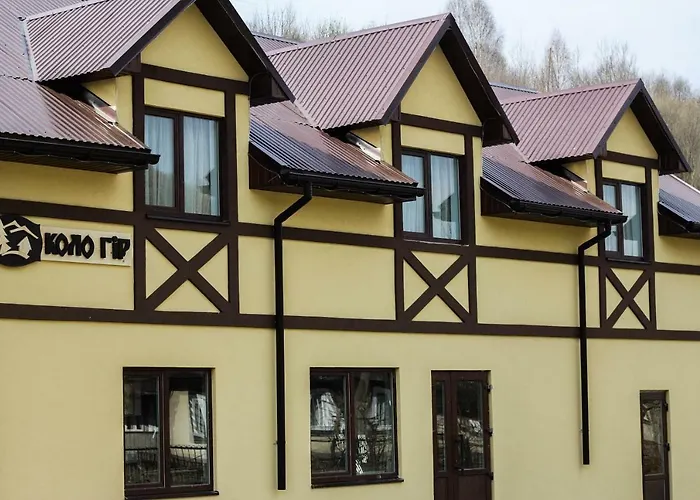 коло гір Hotel Kolochava